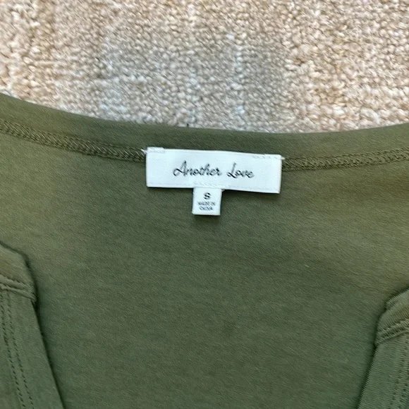 NWT Another Love short sleeve green tee - Picture 6 of 7